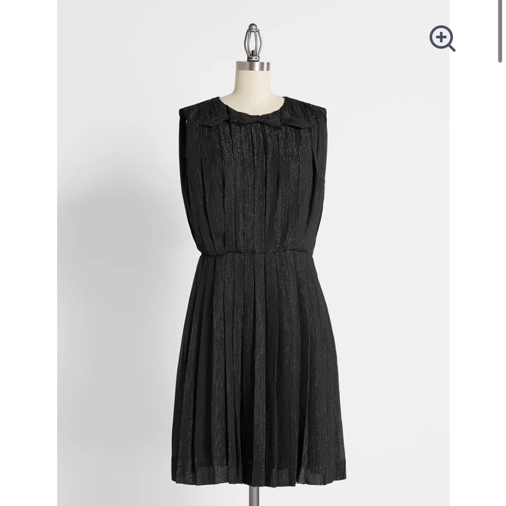 ModCloth The Pleatest Things MCM-like sparkly LBD lined pleated dress s M NWT